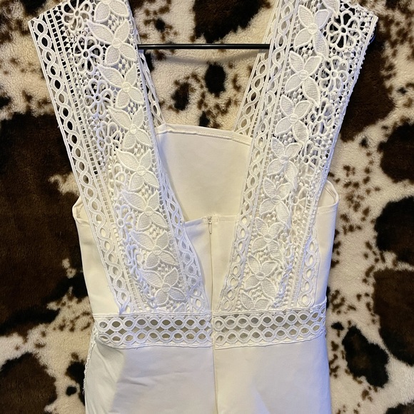 White shorts romper size large in juniors - Picture 3 of 10